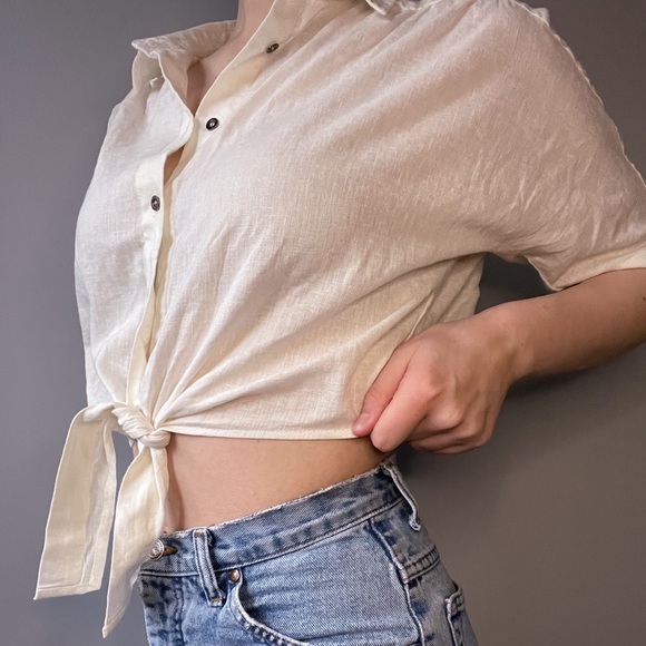 Bundle of Cute Tops!! - Picture 9 of 12